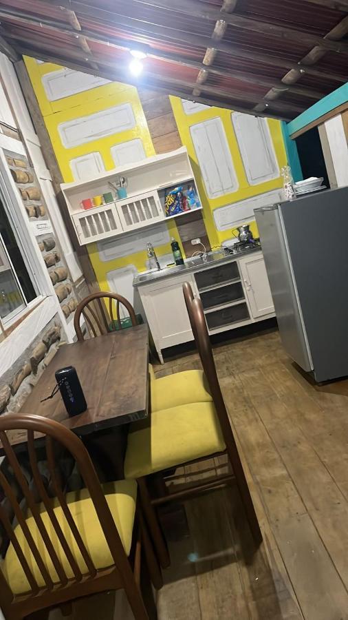 Tarragona Hostal 산타 로사 데 카발 외부 사진
